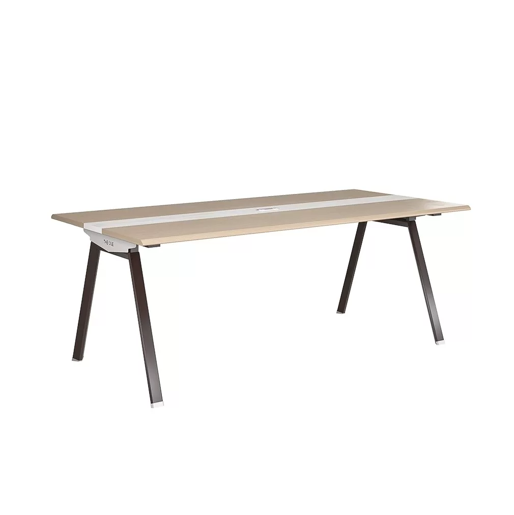 BÀN HỌP NEWTREND VIP